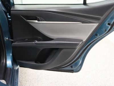 2025 Toyota Camry FWD - Photo 31