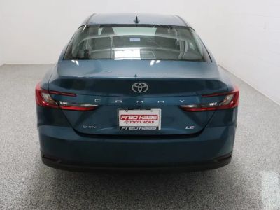 2025 Toyota Camry FWD - Photo 8