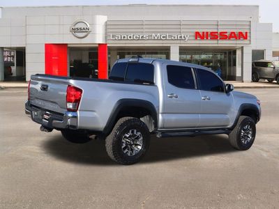 2017 Toyota Tacoma - Photo 3