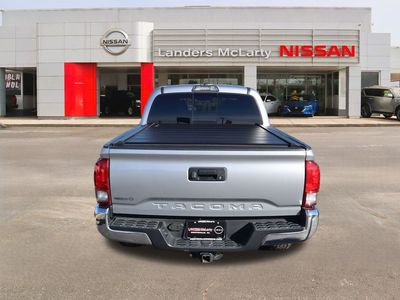 2017 Toyota Tacoma - Photo 4