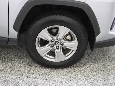 2025 Toyota RAV4 FWD - Photo 5