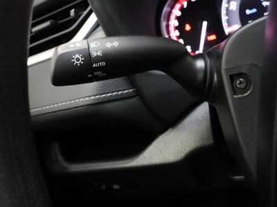 2025 Toyota RAV4 FWD - Photo 25