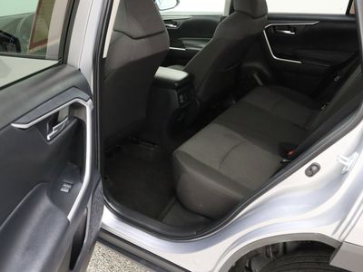 2025 Toyota RAV4 FWD - Photo 27