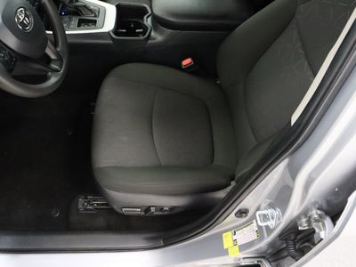 2025 Toyota RAV4 FWD - Photo 15