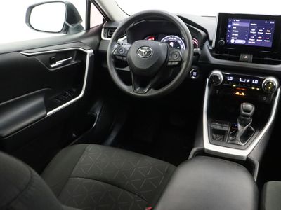 2025 Toyota RAV4 FWD - Photo 31