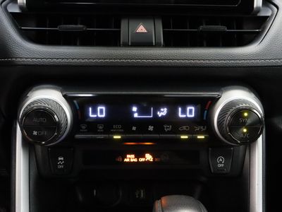 2025 Toyota RAV4 FWD - Photo 20