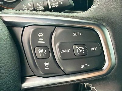 2026 Jeep Wrangler — photo 35 view