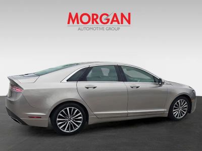 2019 Lincoln MKZ Hybrid — detail view