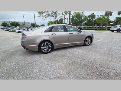 2019 Lincoln MKZ Hybrid — photo 38 view