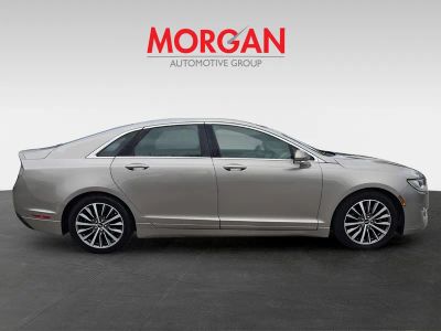 2019 Lincoln MKZ Hybrid — interior view
