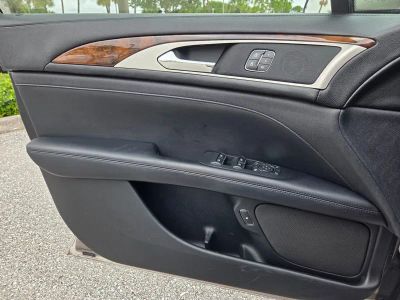 2019 Lincoln MKZ Hybrid — photo 23 view