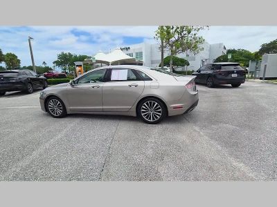 2019 Lincoln MKZ Hybrid — photo 48 view