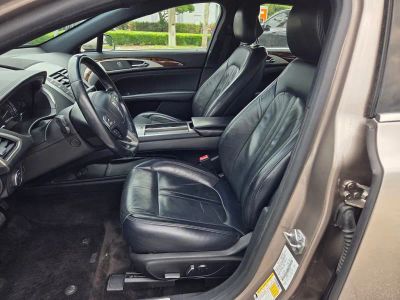 2019 Lincoln MKZ Hybrid — photo 11 view