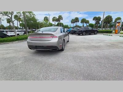 2019 Lincoln MKZ Hybrid — photo 40 view