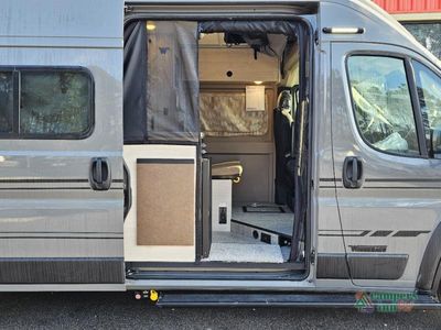 2026 Winnebago Solis - Photo 8