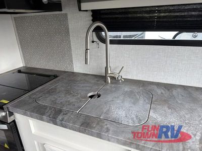 2023 CrossRoads RV Volante - Photo 13