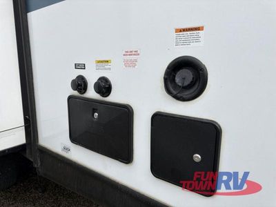 2023 CrossRoads RV Volante - Photo 25