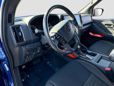 2025 Nissan Frontier — photo 9 view