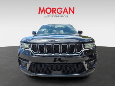 2026 Jeep Grand Cherokee — side profile view