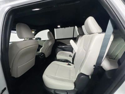 2024 Lexus TX — photo 25 view