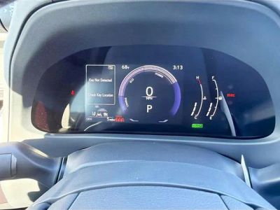 2025 Lexus UX — photo 38 view