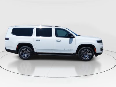 2024 Jeep Wagoneer L - Photo 8
