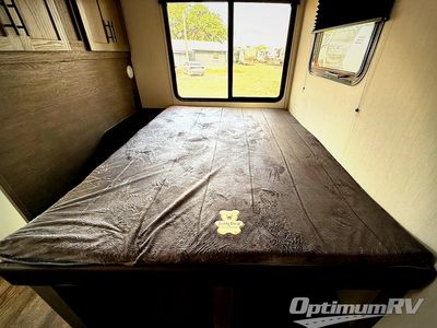2025 Forest River Cherokee Arctic Wolf Suite - Photo 15