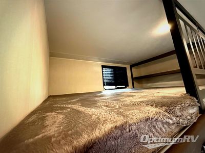 2025 Forest River Cherokee Arctic Wolf Suite - Photo 17