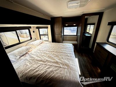 2025 Forest River Cherokee Arctic Wolf Suite - Photo 24