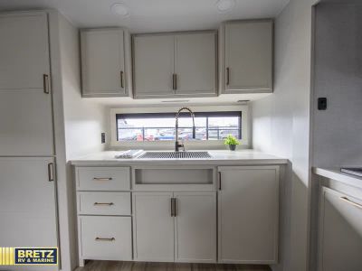 2026 Brinkley Model I - Photo 17