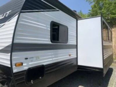 2023 Keystone RV Hideout 26BHS — front three-quarter view