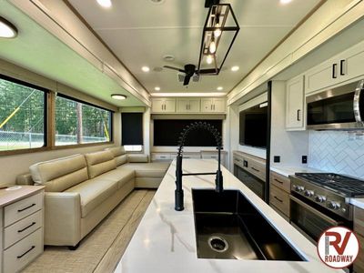 2026 Sandpiper 3900HBLR - Photo 10