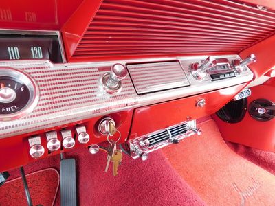 1962 Chevrolet Impala SS - Photo 42