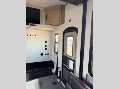 2022 Keystone RV Raptor — photo 19 view