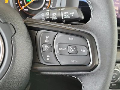 2026 Jeep Wrangler — photo 19 view