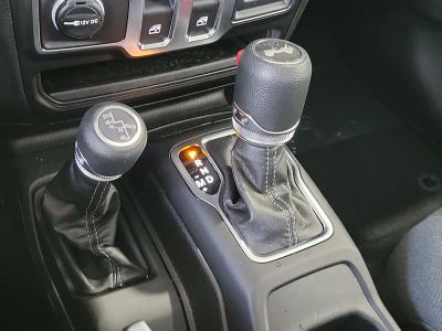 2026 Jeep Wrangler — photo 24 view