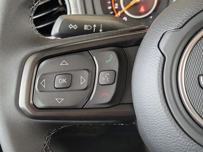 2026 Jeep Wrangler — photo 18 view