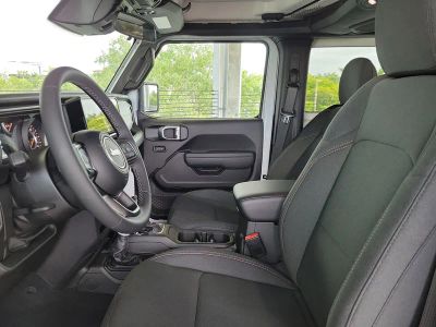 2026 Jeep Wrangler — photo 8 view