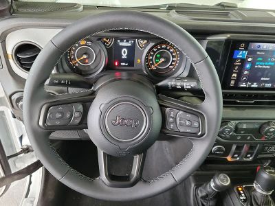 2026 Jeep Wrangler — photo 17 view
