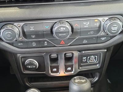 2026 Jeep Wrangler — photo 23 view