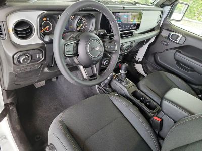 2026 Jeep Wrangler — photo 9 view