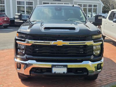 2025 Chevrolet Silverado 2500 HD — side profile view