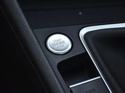 2025 Volkswagen Jetta — photo 13 view