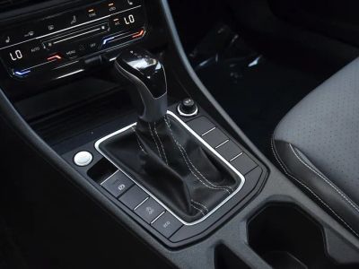 2025 Volkswagen Jetta — photo 12 view