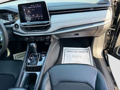 2022 Jeep Compass — photo 17 view
