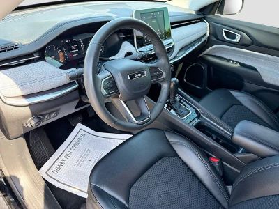 2022 Jeep Compass — photo 25 view