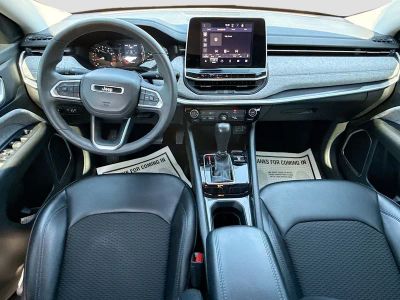 2022 Jeep Compass — photo 15 view