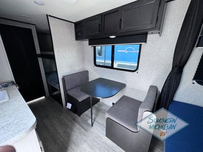2022 Jayco Jay Flight SLX 7 - Photo 3