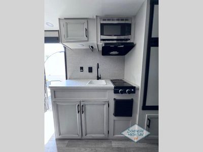 2022 Jayco Jay Flight SLX 7 - Photo 4