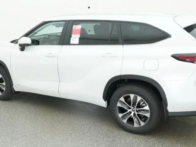 2026 Toyota Highlander Hybrid - Photo 18